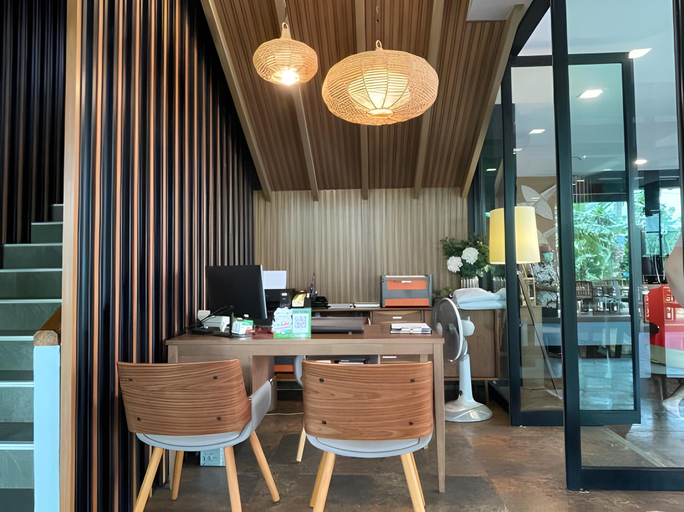 Food & Drinks 5, The Bedrooms Maeklong & Service Apartments , Muang Samut Songkhram