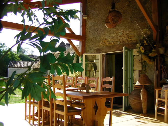 Food & Drinks 5, La Serva, Dordogne