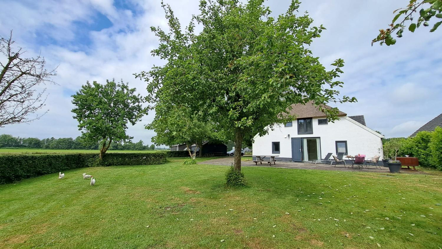 Others 2, Hoeve Zandbelt, Hof van Twente
