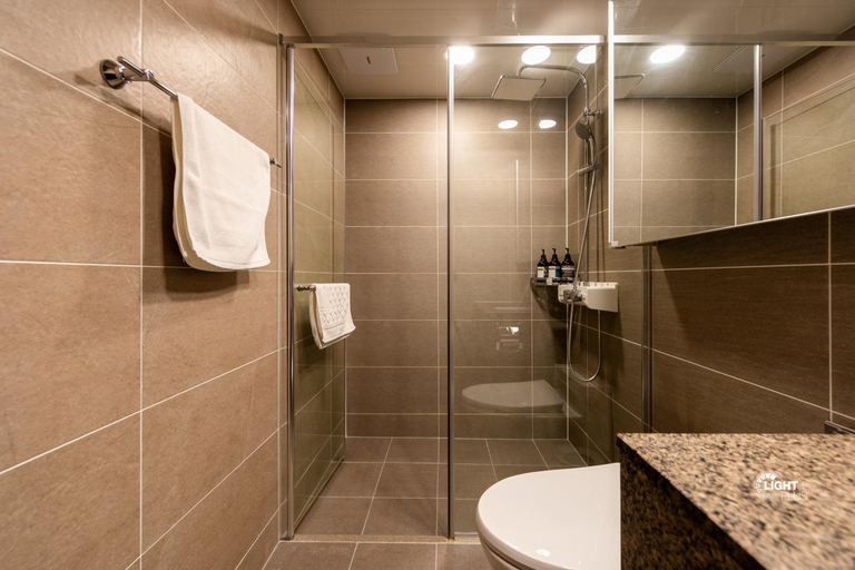 Bathroom 3, Hera Haeundae Premium Ocean View, Haeundae