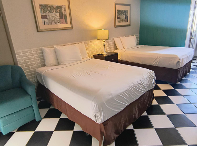 Bedroom 4, Monaco Motel - Wildwood Beach & Boardwalk, Cape May