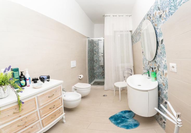 Bathroom 2, DanysHome Circe, Latina