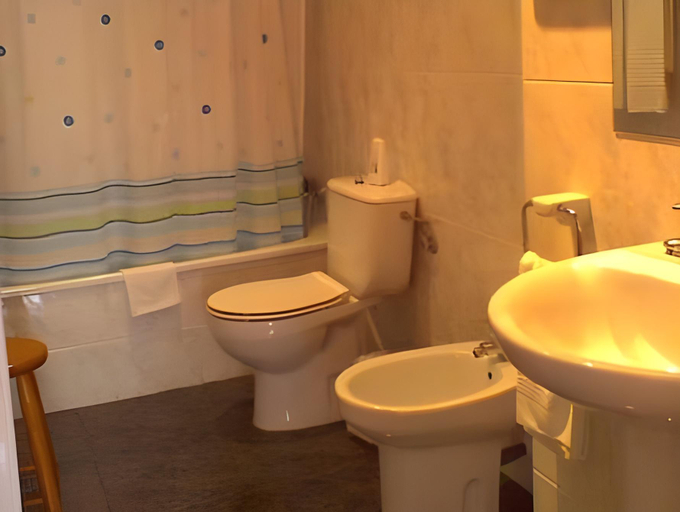 Bathroom 4, Hostal Can Josep, Lleida