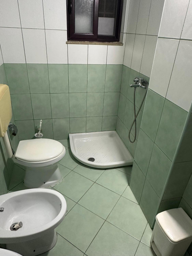 Bathroom 3, Villa Edi, Vlorës