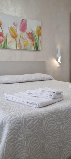 Others 2, B&B Alpolt, Sassari