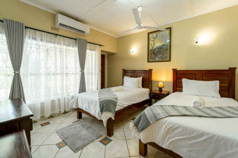 Bedroom 2, Zambezi Family Lodge - Buffalo Room, Hwange