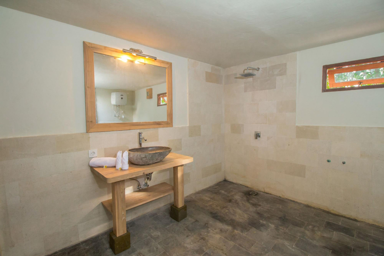 Bathroom 4, Villa Waturenggong Ubud, Gianyar