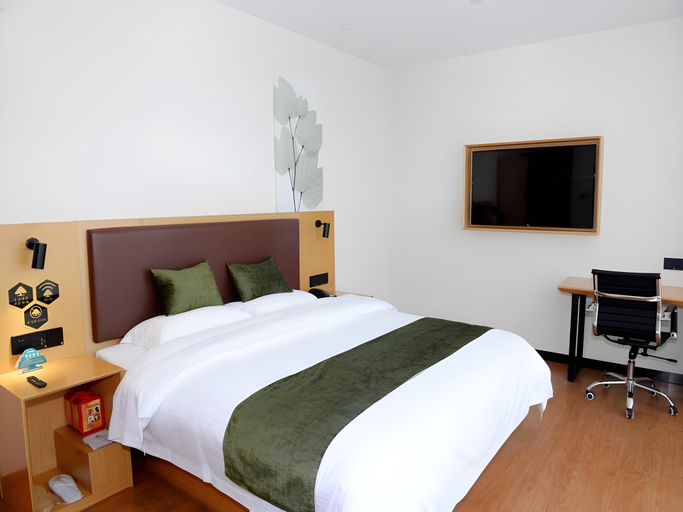Bedroom 2, Green Tree Inn Express Xingtai Guangzong Development Zone Xingqing Road, Xingtai