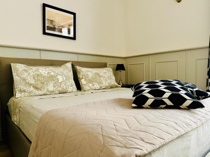 Bedroom 2, Cozy Room with ensuite & Outdoor Space, Florence