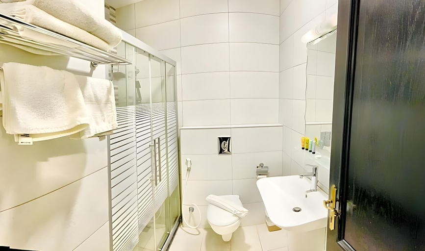Bathroom 4, Panorama Amman Hotel, Amman