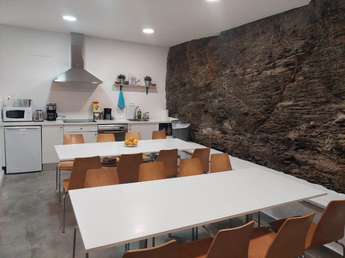 Others 5, ALBERGUE CASTELOS, Lugo