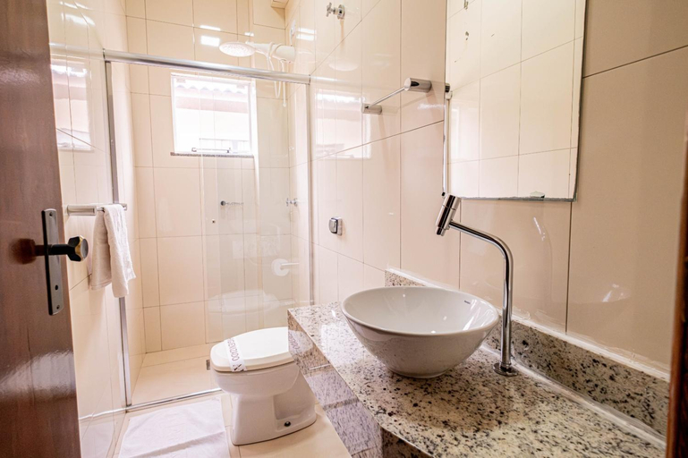 Bathroom 5, ARCA'S EXPRESS HOTEL, Toledo