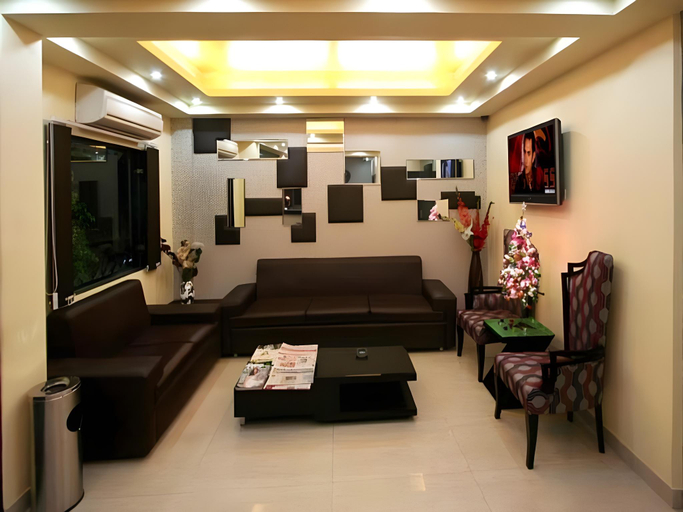 Public Area, Hotel Kingston, Delhi