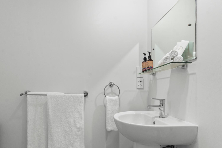 Bathroom 3, Admirals View Lodge, Far North
