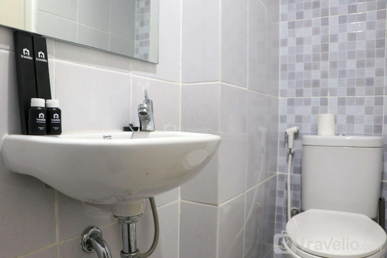 Bathroom 2, ComfortStay Studio Tokyo Riverside PIK By Travelio, Tangerang