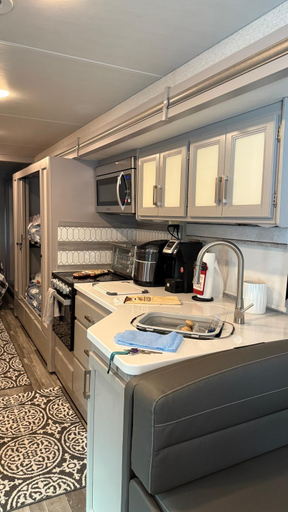 Others 5, Private Cozy R/V , for your enjoyment, Miami-Dade