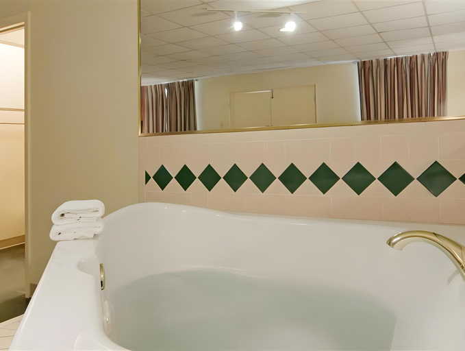 Bathroom 3, Americas Best Value Inn & Suites Victoria, Victoria