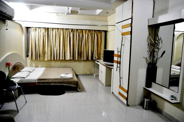 Bedroom 4, Hotel Palace, Chandrapur