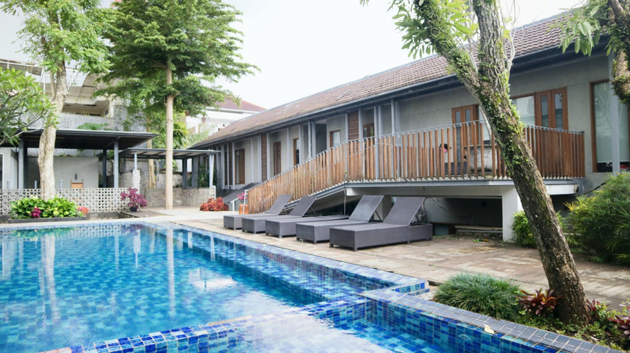 Others 4, Proven Living, Bandung