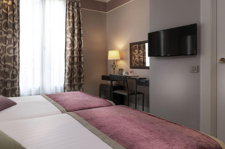 Bedroom 2, Hotel du Bois Champs-Elysees, Paris