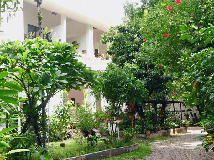 3, Lanis House by the Ponds, Vientiane