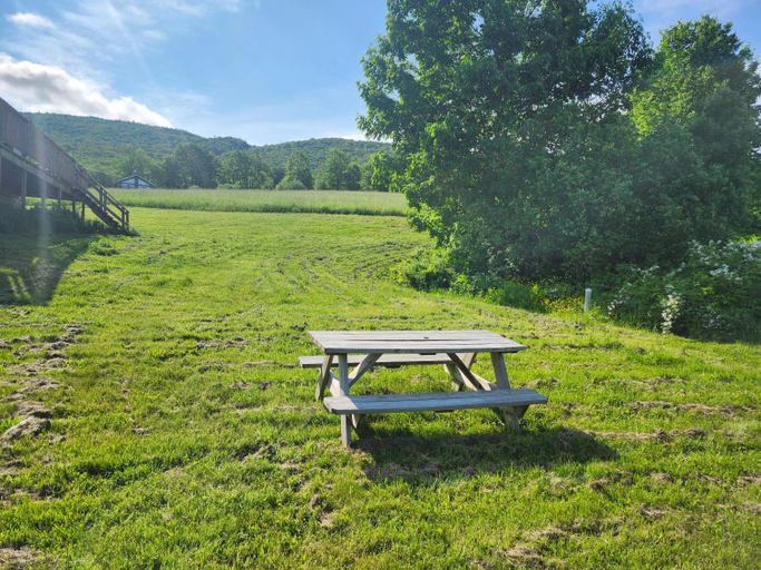 Others 3, Auberge Schweizer, Brome-Missisquoi