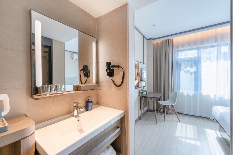 Bathroom 4, Hanting Hotel Xishuangbanna Kongquehu, Xishuangbanna Dai