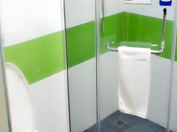 Bathroom, 7 Days Inn Yingtan Central Plaza, Yingtan
