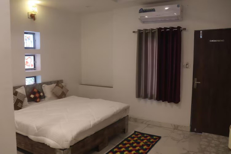 Bedroom, Hotel Keshav Residency, Chittaurgarh