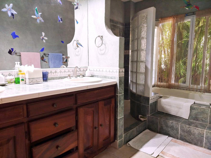 Bathroom 2, Villa Paloma, La Huerta