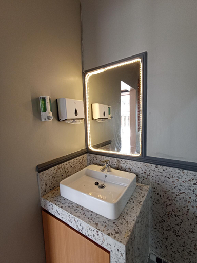Bathroom 4, D'Kost Syariah, Jember