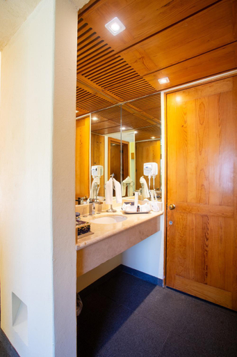 Bathroom 3, Hotel Rancho San Diego Grand Spa Resort, Ixtapan de la Sal
