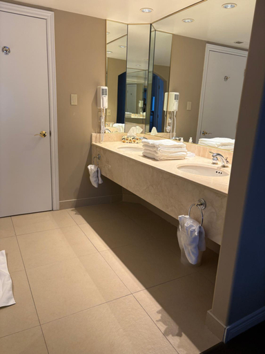 Bathroom 2, Margarita Vacation Getaway, Simcoe