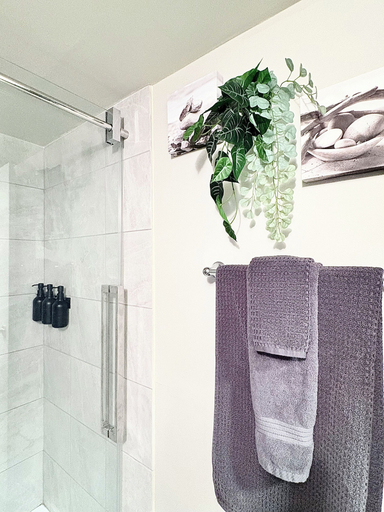 Bathroom 4, Urban Atlas, Division No. 11