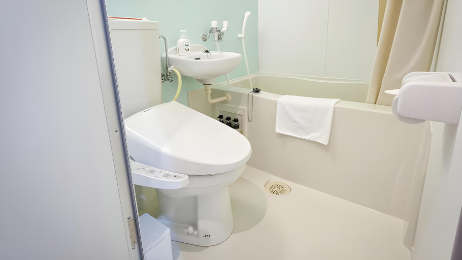Bathroom 4, RozzZ STAY Naha Asahibashiekimae, Naha