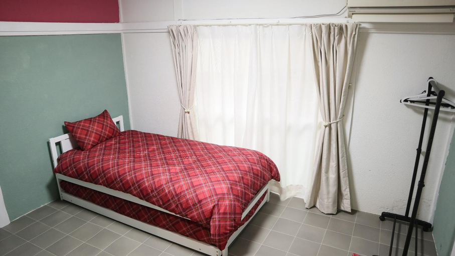 Bedroom 2, Artist's Studio, Mitaka