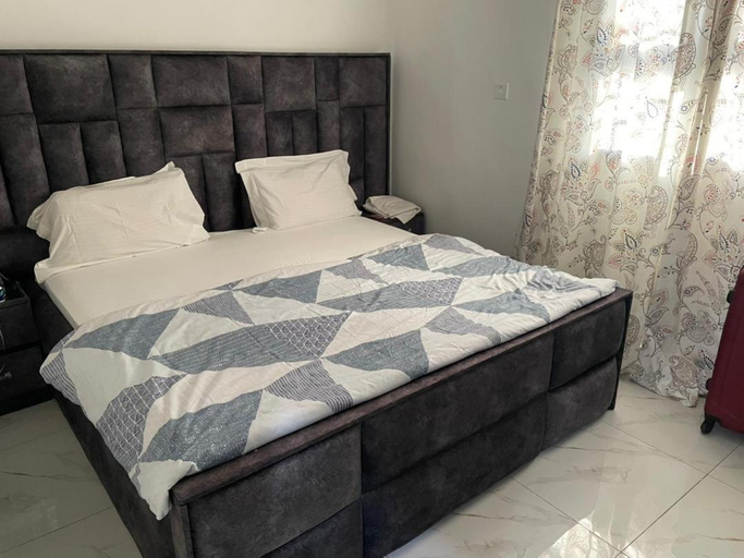 Bedroom 3, The Retreat Apartments, Kombo Saint Mary