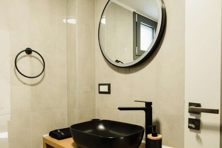 Bathroom, Comfy Corner Luxury Apartment, Crete