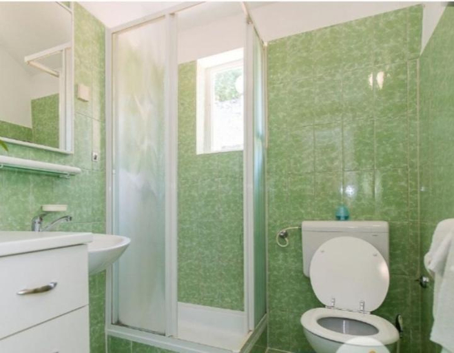 Bathroom, Sea View House, Rovinj