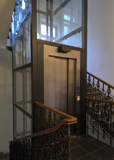 Others, Apartment House - The Modern Flat, Praha 7