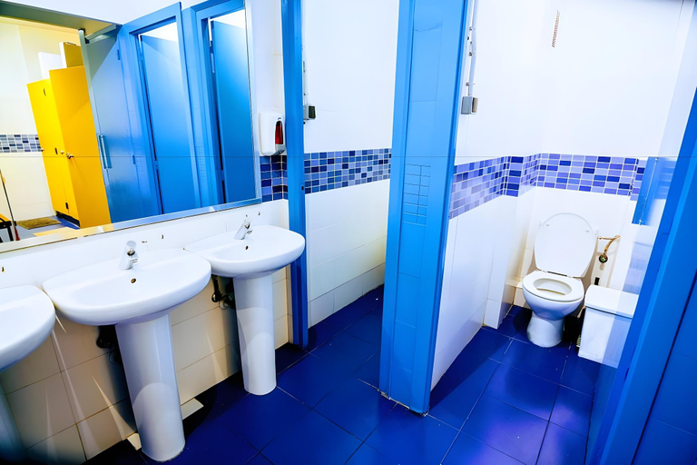 Bathroom 5, Onefam Les Corts, Barcelona