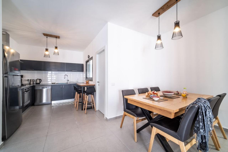 5, Achziv Beach Haven 3BR Apartment by Sea N' Rent