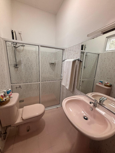 Bathroom 2, The Villa Angeline, K.F.G. & G. Korale