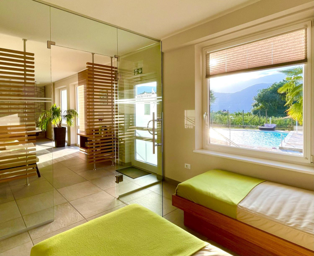 Bedroom, Hotel Garni Gruner Baum (Albero Verde), Bolzano