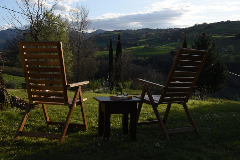 Others 3, Quelli del Picchio, Ancona
