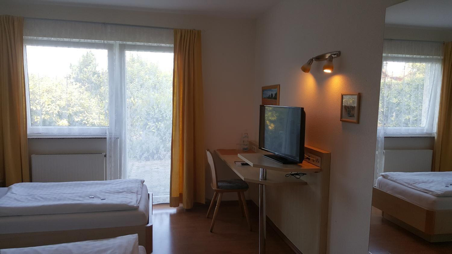 Bedroom, Landgasthof Traube, Heidenheim