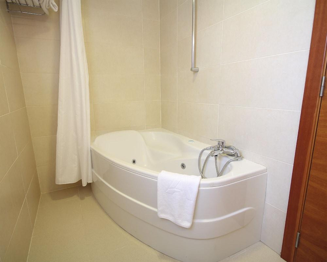 Bathroom 5, Aqua Hotel Onabrava & Spa, Barcelona
