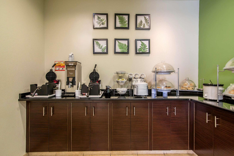 Food & Drinks 5, Sleep Inn & Suites Haysville - Wichita South, Sedgwick