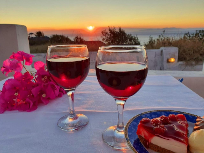Food & Drinks 5, Oia Sunset House Pothitou, South Aegean