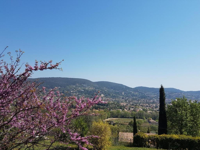 Others 2, Holiday Home in Villecroze with Pool Garden, Var